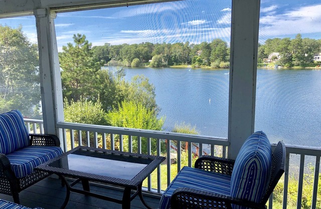 Private Waterfront On Freshwater Pond With Beach!