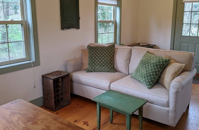 Private West Chester Cottage close to Longwood