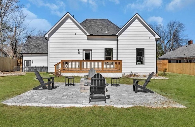Private Yard Fire Pit Grill 2 Ensuite