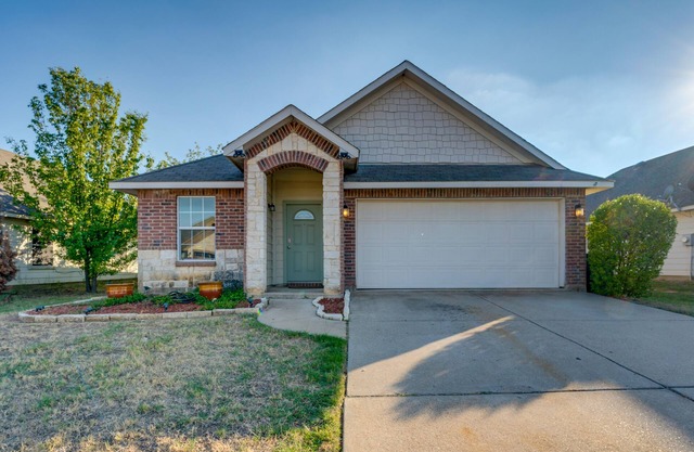 Private Yard & Patio: Fort Worth Family Home
