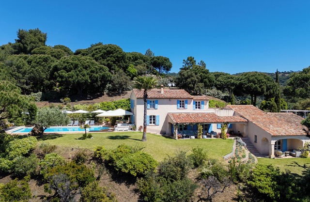 Provencal villa with panoramic sea view in Gigaro