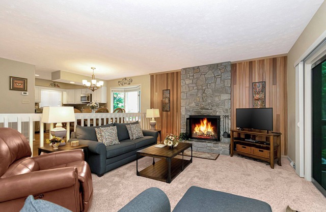 Quail 1 | Fireplace, Restaurant, Pool, Spa