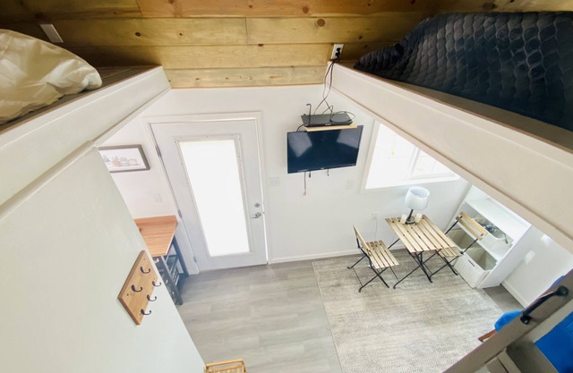Quaint Tiny Home on Working Homestead-20 mins from Show Low!