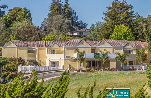 Quality Inn & Suites Capitola By the Sea