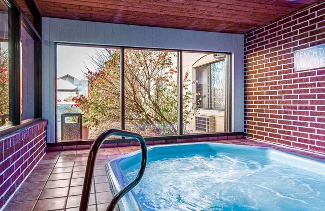 Quality Inn & Suites Ottumwa North