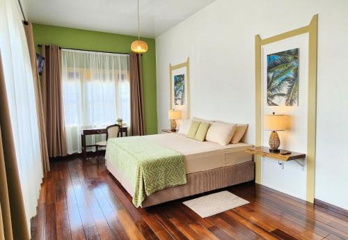 Queen Maxima by Prins Hendrik Suites