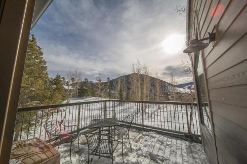 Quicksilver 1618 by SummitCove Lodging