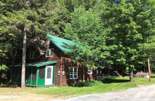 Quiet Adirondack camp in Inlet steps to ADK Beach, Lakes, Trails and Activities