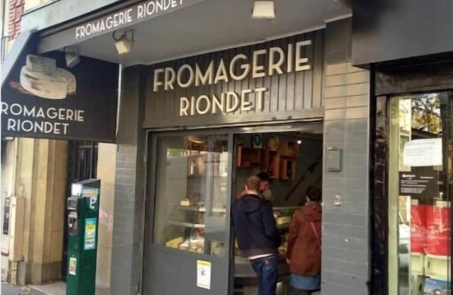 Quiet and bright Parisian 2-room apartment (41m2)