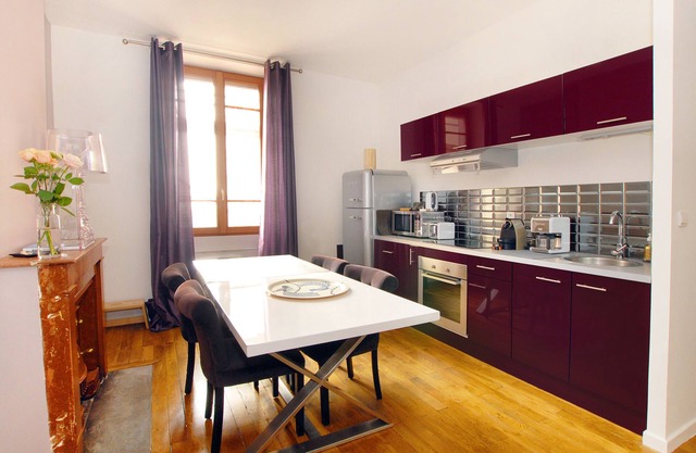 Quiet & bright one BR apt (53 sqm), near Part Dieu