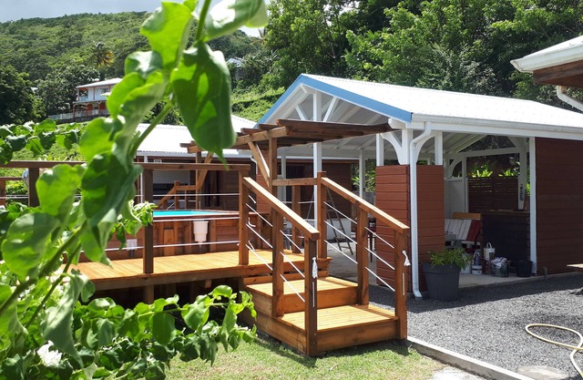 Quiet bungalow close to Deshaies