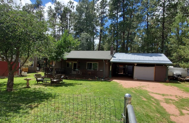 Quiet cabin nestled under Mogollon Rim
