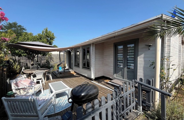 Quiet, cosy chalet, near Bassin d'Arcachon, on the edge of a forest