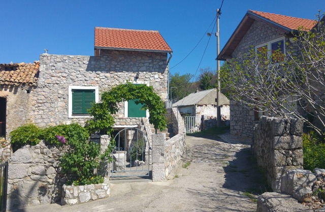 Quiet cottage in old village near the sea