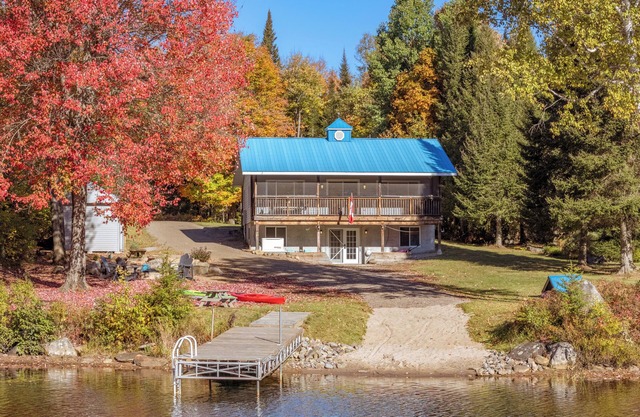 Quiet cottage on private lot minutes from town. Boater or snowmobieler delight!