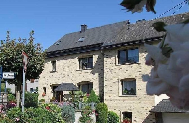 Quiet country house with two cosy flats