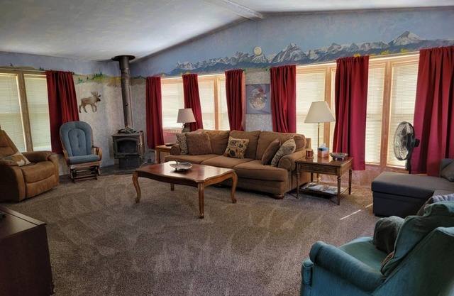 Quiet Countryside.but just a few minutes from town!