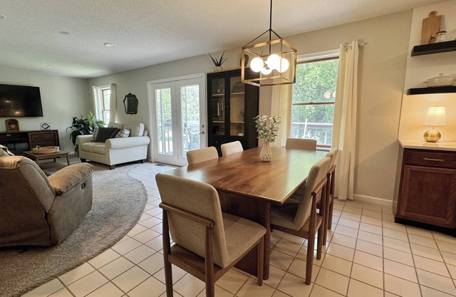 Quiet & Cozy Neighborhood Home