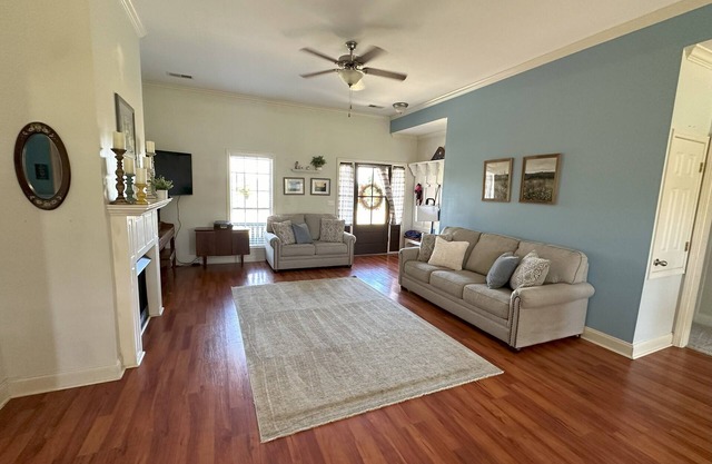 Quiet Family & Pet Friendly Home