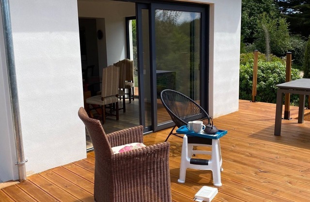 Quiet house 200m from Golf de St Sansom