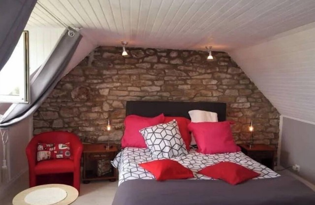 Quiet house by the sea