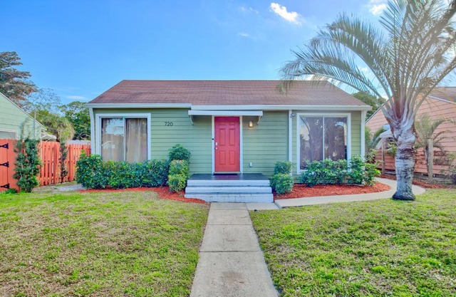 Quiet House on WPB