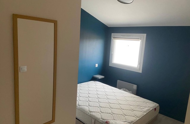 Quiet house with garden 2km from the beach and close to shops