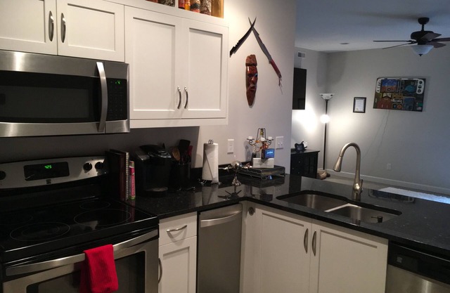 Quiet Island Getaway 2Br, 1Ba