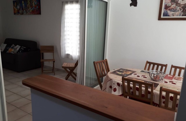 Quiet residence with apartment tank put into service May 2020