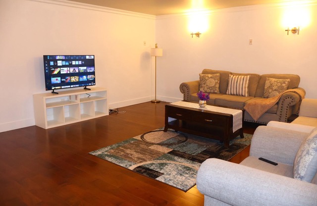 Quiet & Spacious Escape in North Vancouver