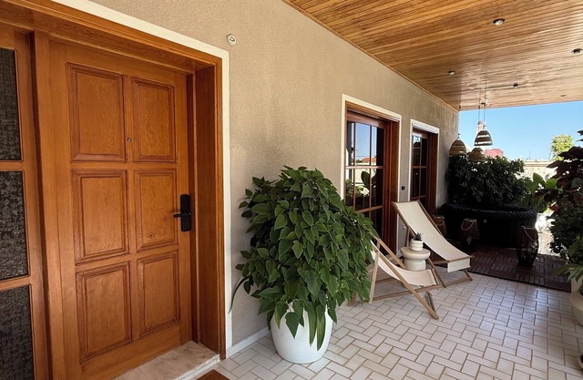 Quiet studio next to Athens airport