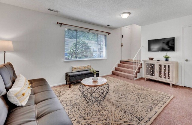 Quiet Townhome in Alabaster