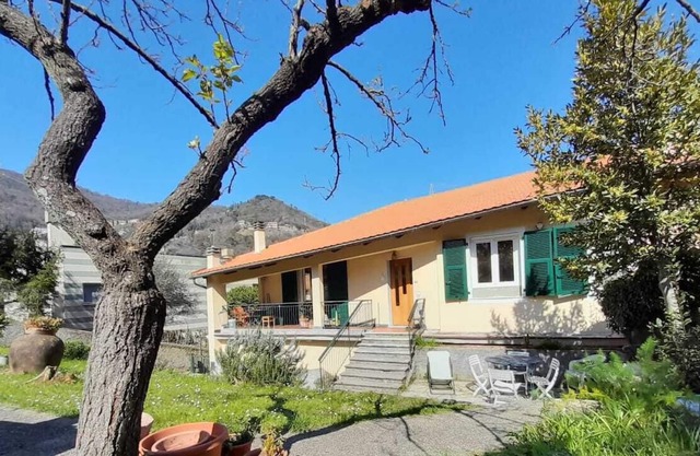 Quiet Villa, wonderful garden 10-minute walk from the sea!