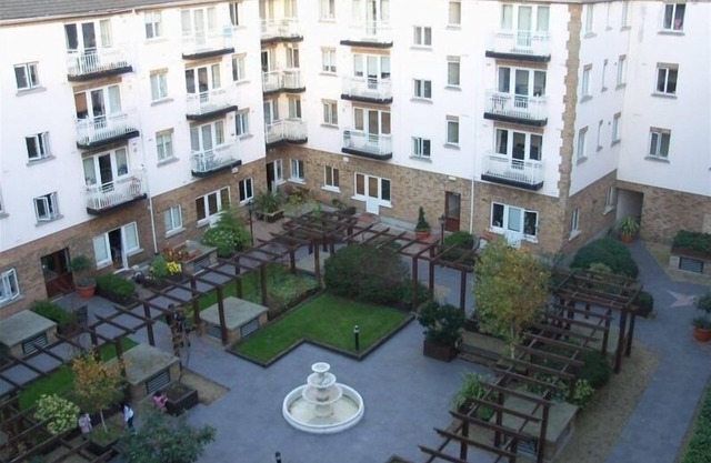 Quietest 2/2 Flat in Central Dublin. Ideal Location - 15 min Walk to Everything