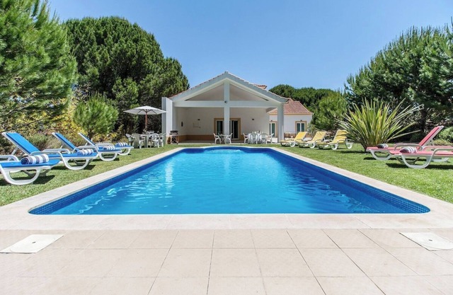 Quinta do Peru I - Typical Portuguese villa, in a Golf Resort, with private pool