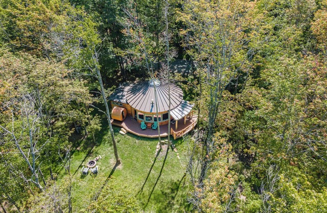 Radiant Floors, Sauna & Forest Views