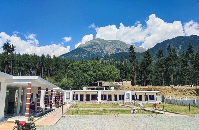 Ramada Inn Hotel & Resorts Kalam