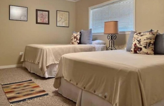 Ranch House on the river! 3-Bedroom, 1-Bathroom