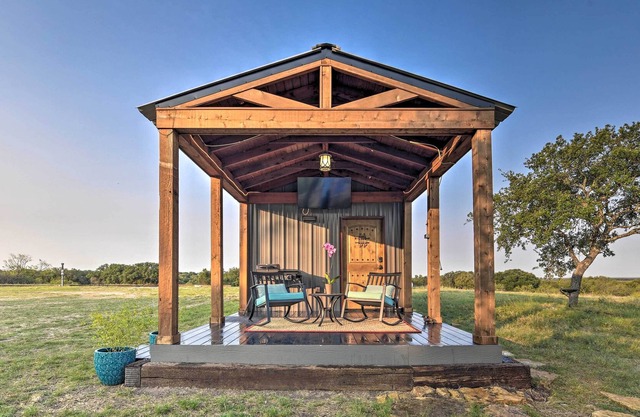 Ranch Living in May ~ 10 Mi to Lake Brownwood!