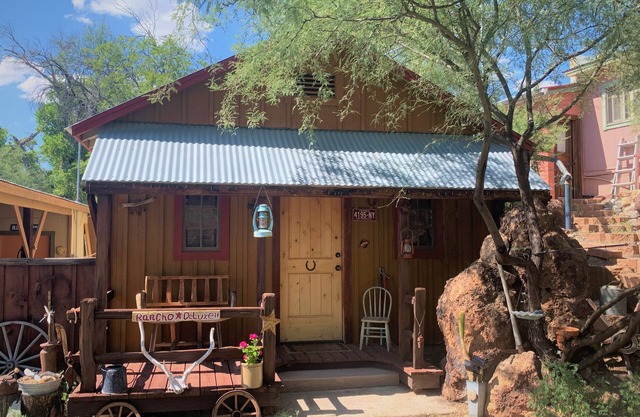 RANCHO DELUXE, For the Spirit of the West in all of us! 1 of 3 casitas