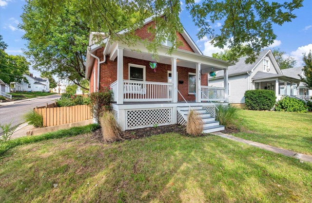 Rand House in WashMO - close to Purina & winery shuttle