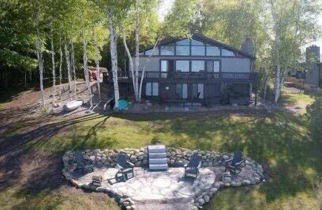 Rapid Retreat - Golden Leaves, Crisp Air & Cozy Comfort Await You!