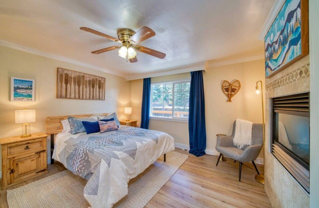 Rare unit layout making it easy to share Tahoe with friends & family!