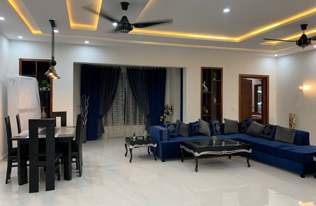 Razi Lounge: 3br Upper portion 1000sqy,WAPDA Town