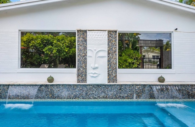 Red Palm Villas - Serene Studio