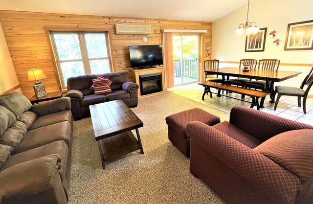 Red Pines - Elk Lake Condo #4 | 2 Bed, 1 Bath