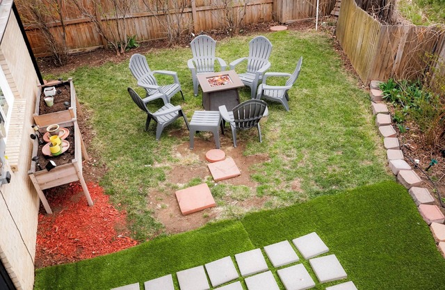 Red Rocks Retreat: Sauna, Cold Plunge, Fire Pit, Grill, & Pool Table