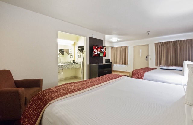 Red Roof Inn Oklahoma Airport – I-40 W/Fairgrounds