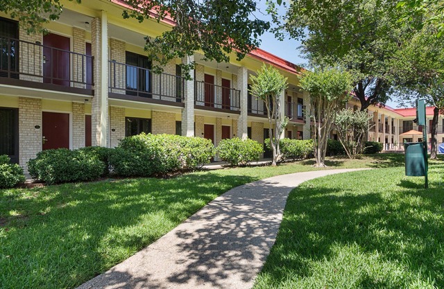 Red Roof Inn PLUS+ Dallas – Addison