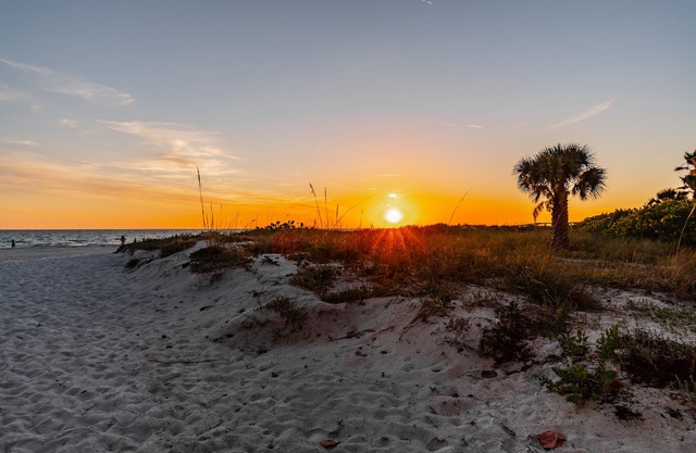 Redington Shores Sunny Beach Cottage - side B- steps to the beach!